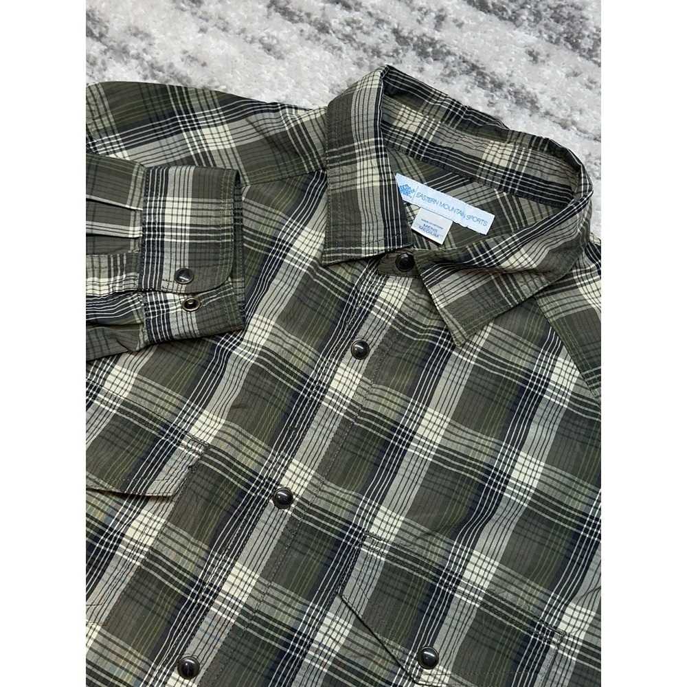 Eastern Mountain‎ Sports Men's Size M Plaid Button Down Shirt Pearl Snap Nylon